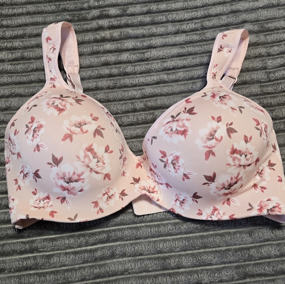 🩵B2G1 NWOT 38D bra padded underwire - Picture 1 of 2